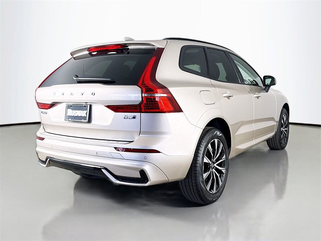 Used 2025 Volvo XC60 B5 Core w/ Protection Package Premier image 7