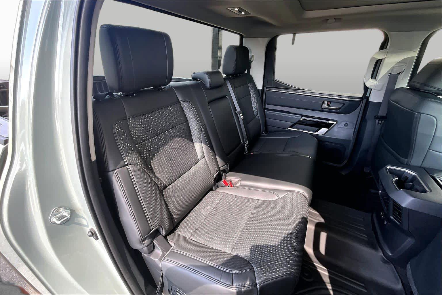 Used 2024 Toyota Tundra Limited AWD/4WD image 21