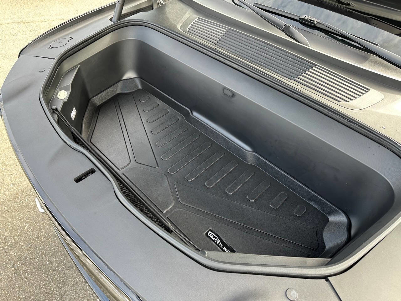 Used 2023 Rivian R1S Adventure image 18