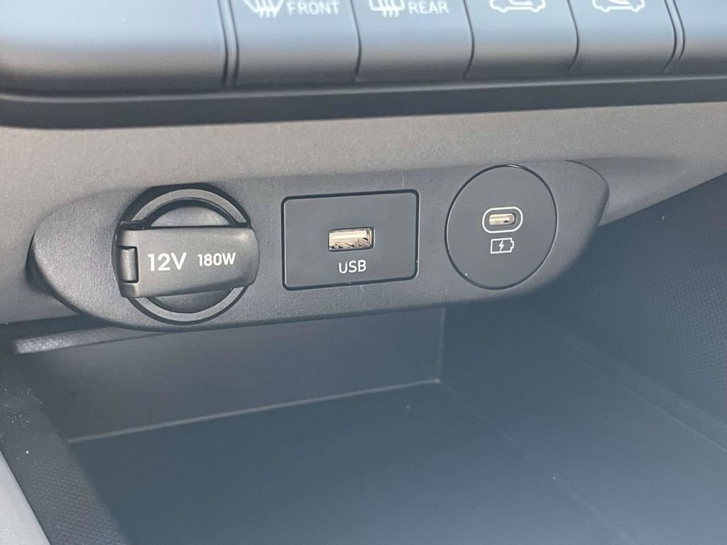 Certified 2024 Hyundai Elantra SEL FWD image 24