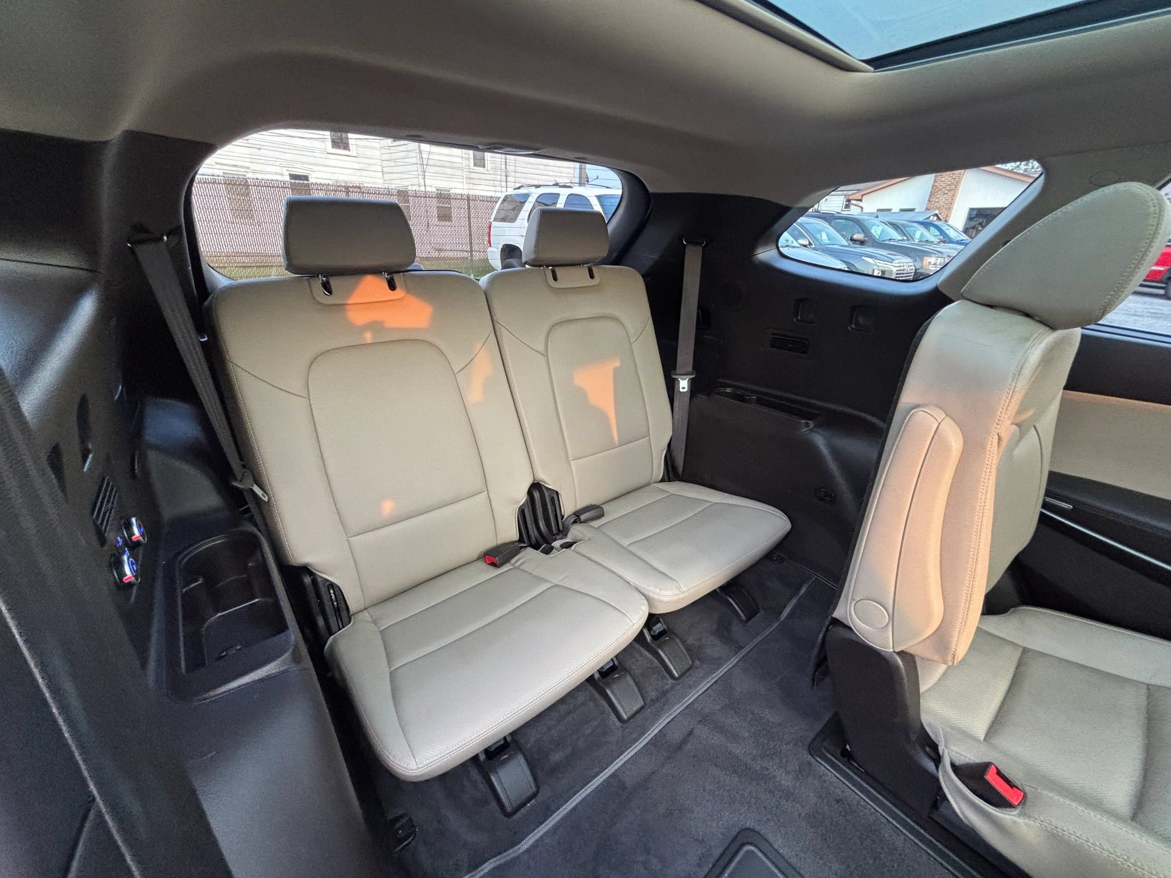 Used 2019 Hyundai Santa Fe XL AWD/4WD image 9