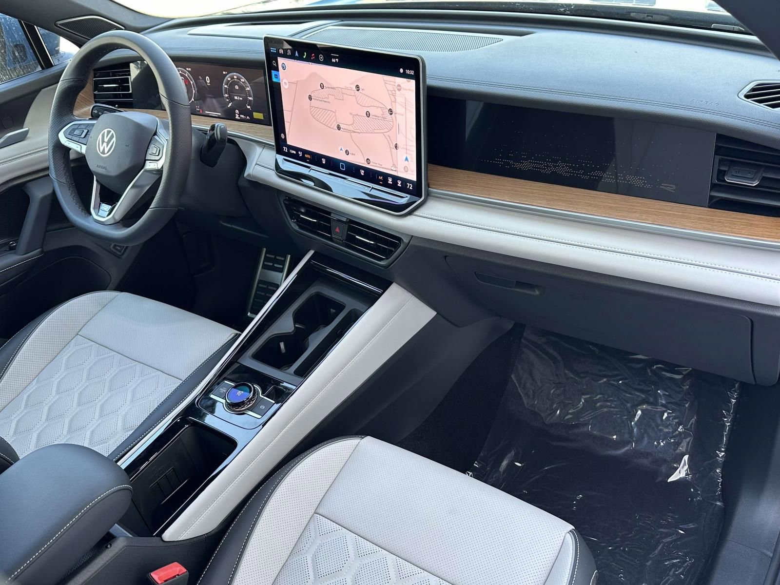 New 2026 Volkswagen Tiguan SEL R-Line image 12