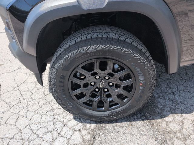 Used 2025 Chevrolet Colorado Trail Boss AWD/4WD image 34