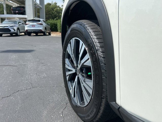 Used 2023 Nissan Rogue SV image 11