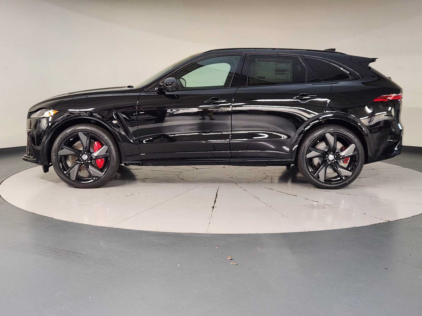 New 2026 Jaguar F-PACE SVR 575 Edition AWD/4WD image 5