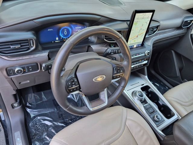 Used 2020 Ford Explorer Platinum w/ Premium Technology Package AWD/4WD image 11
