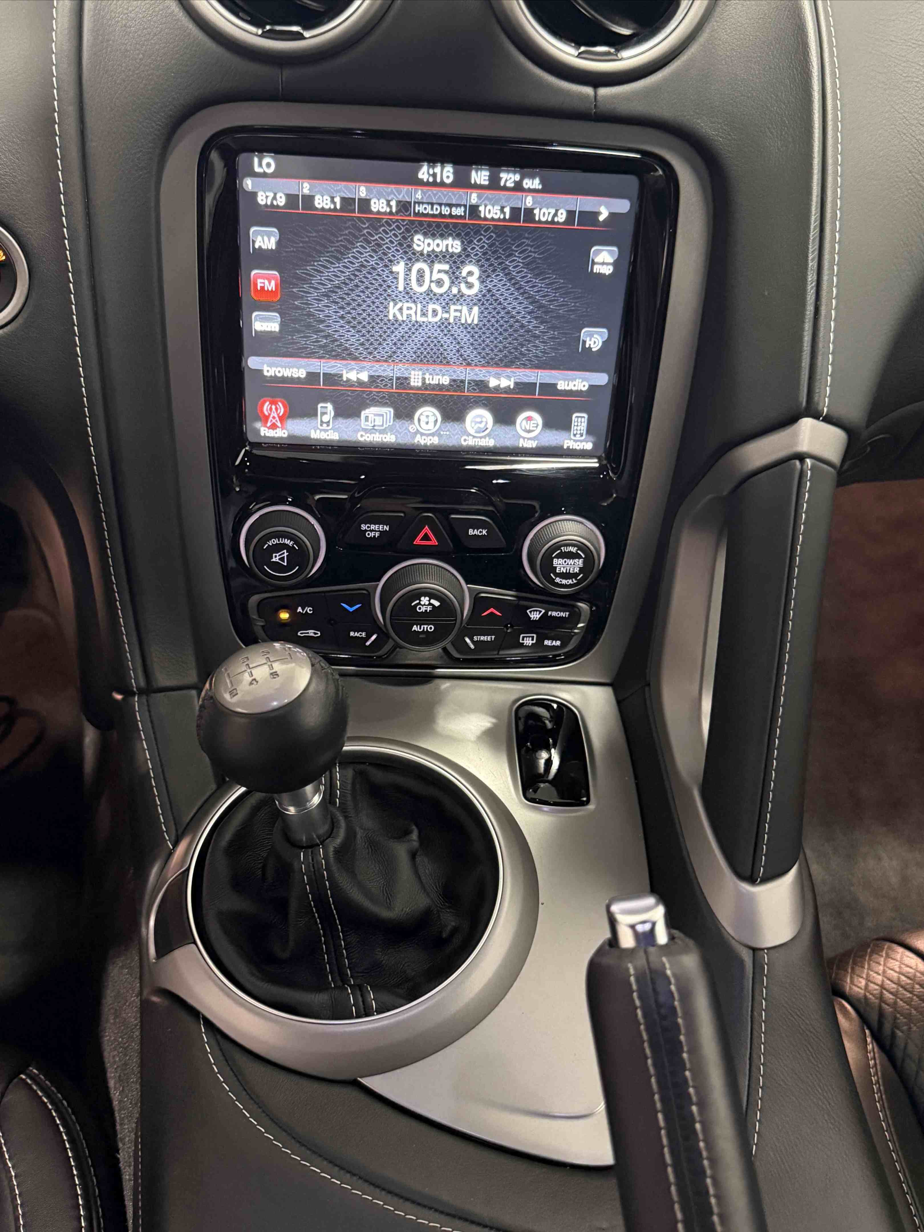 Used 2013 SRT Viper GTS w/ GTS Laguna Interior Pkg image 44