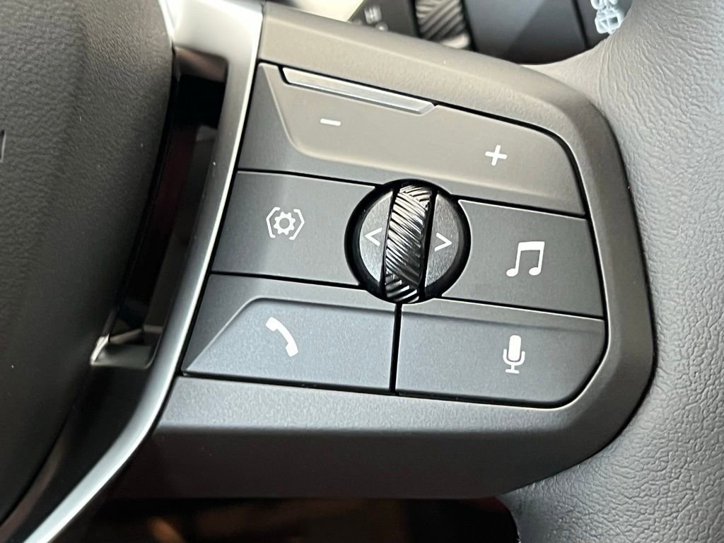 Used 2026 BMW X1 xDrive28i image 17