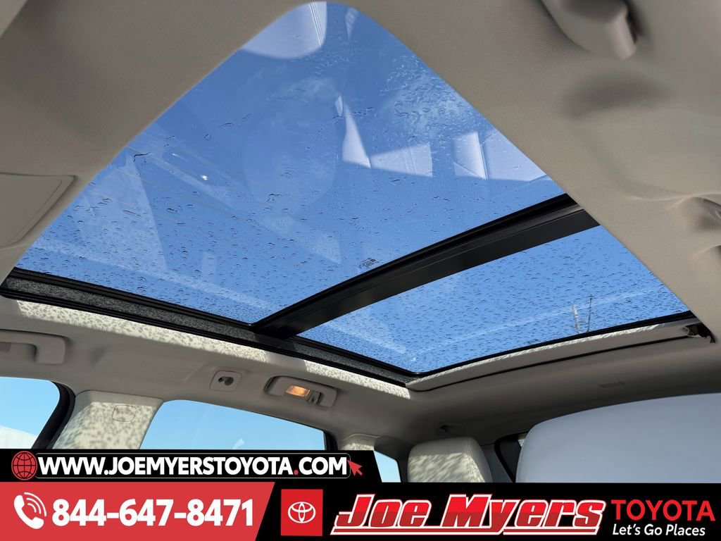 Used 2014 Cadillac SRX Premium image 29