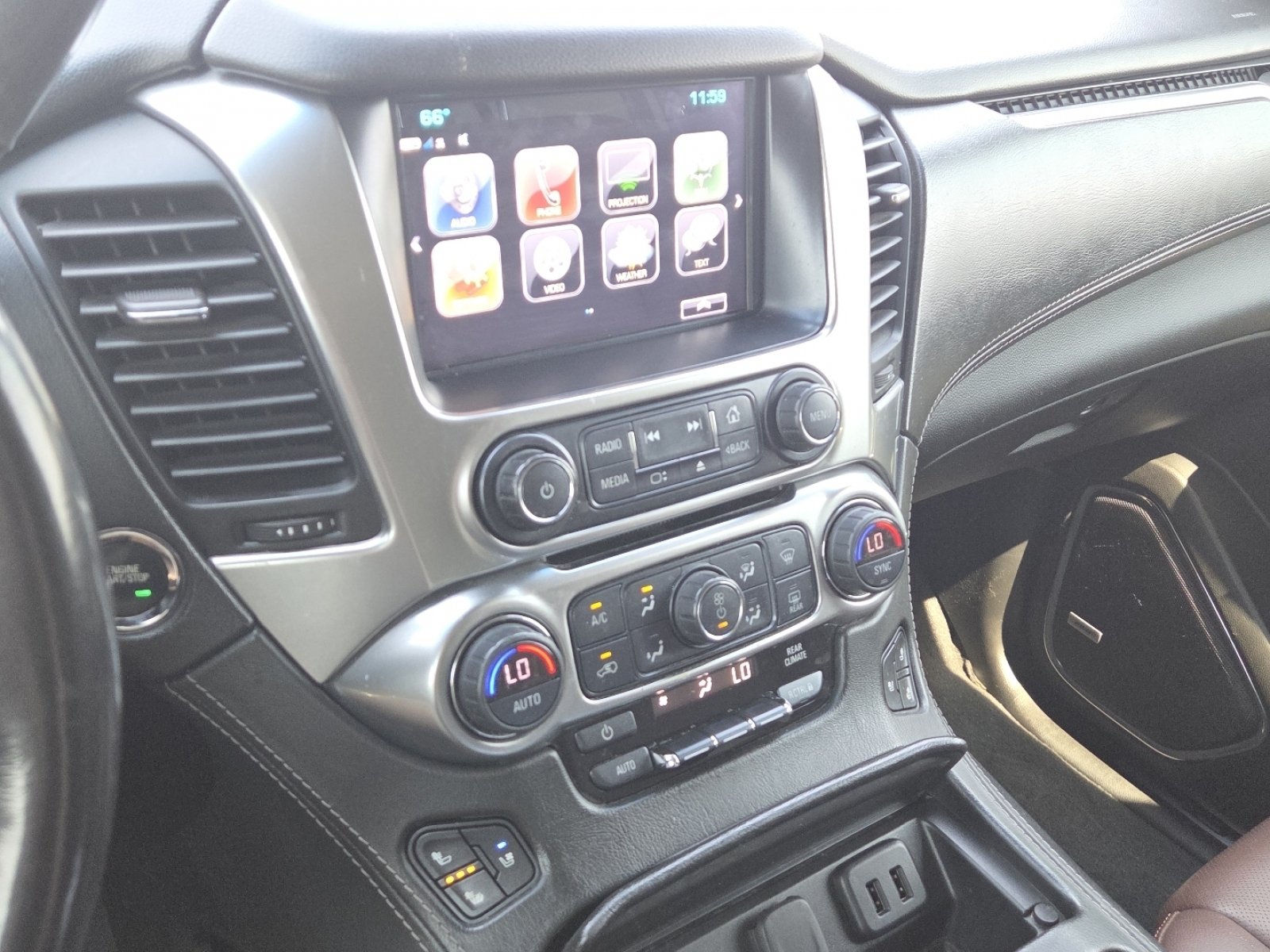 Used 2019 Chevrolet Tahoe Premier w/ Premier Plus Edition AWD/4WD image 31