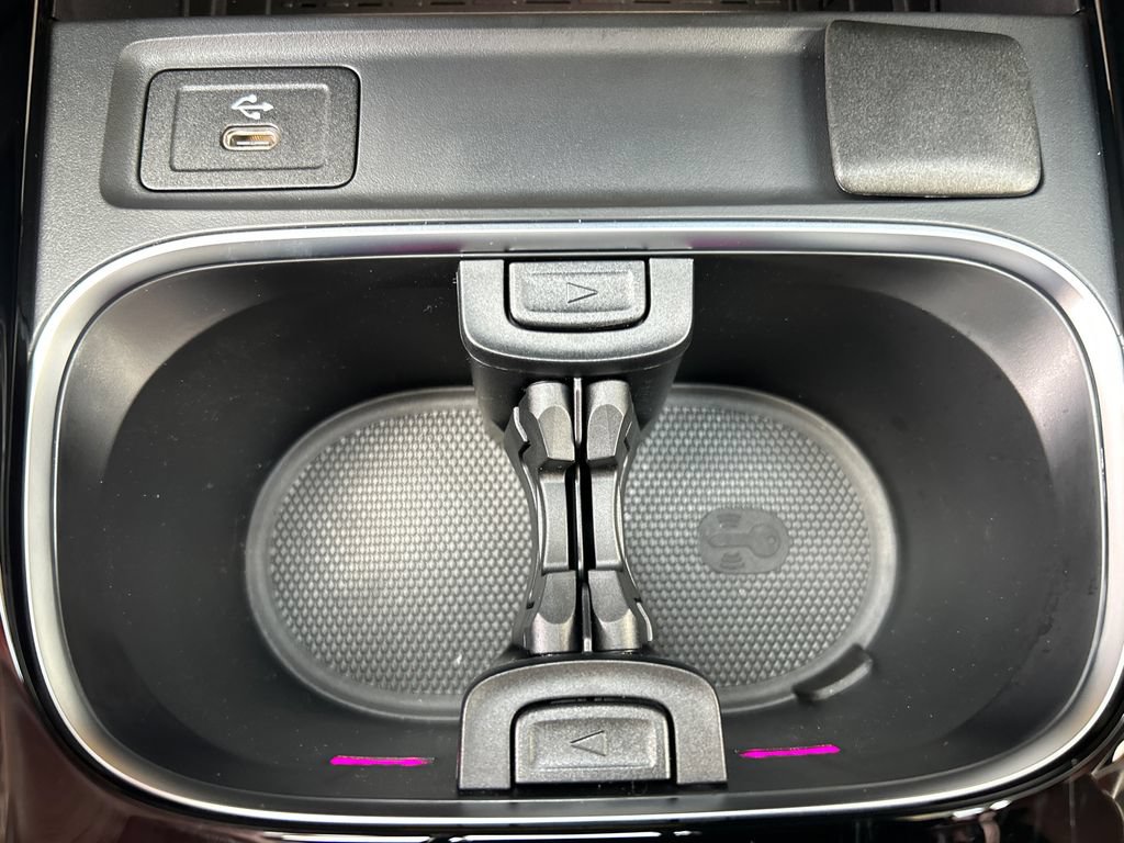 New 2026 Mercedes-Benz GLB 250 4MATIC image 21