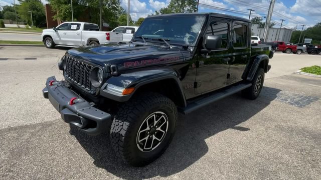 Used 2024 Jeep Gladiator Rubicon AWD/4WD image 6