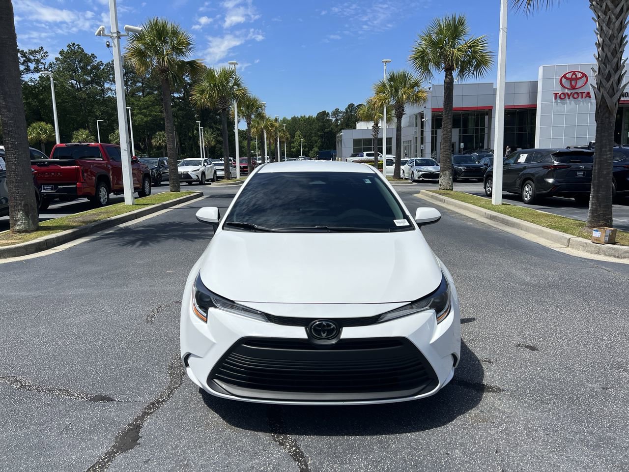 Used 2026 Toyota Corolla LE FWD image 3