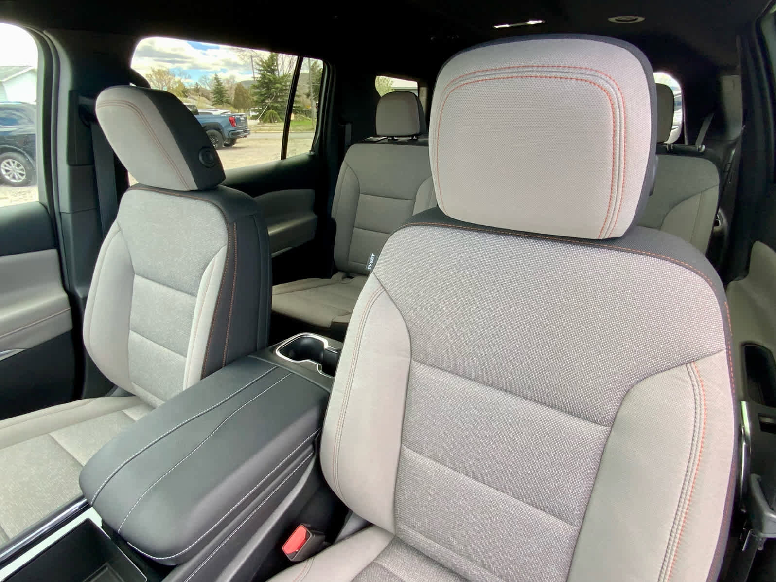New 2026 Chevrolet Traverse LT w/ Midnight/Sport Edition AWD/4WD image 28