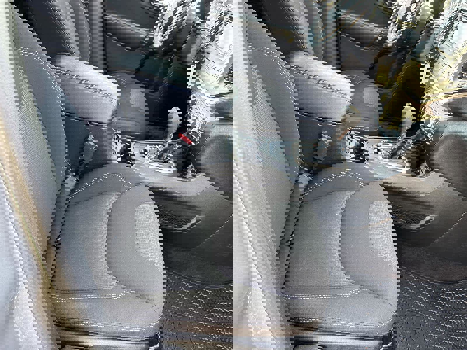 Used 2016 Jeep Cherokee Latitude w/ Cold Weather Group image 16