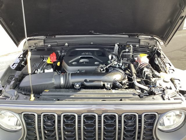 Certified 2025 Jeep Wrangler Unlimited Sport AWD/4WD image 17