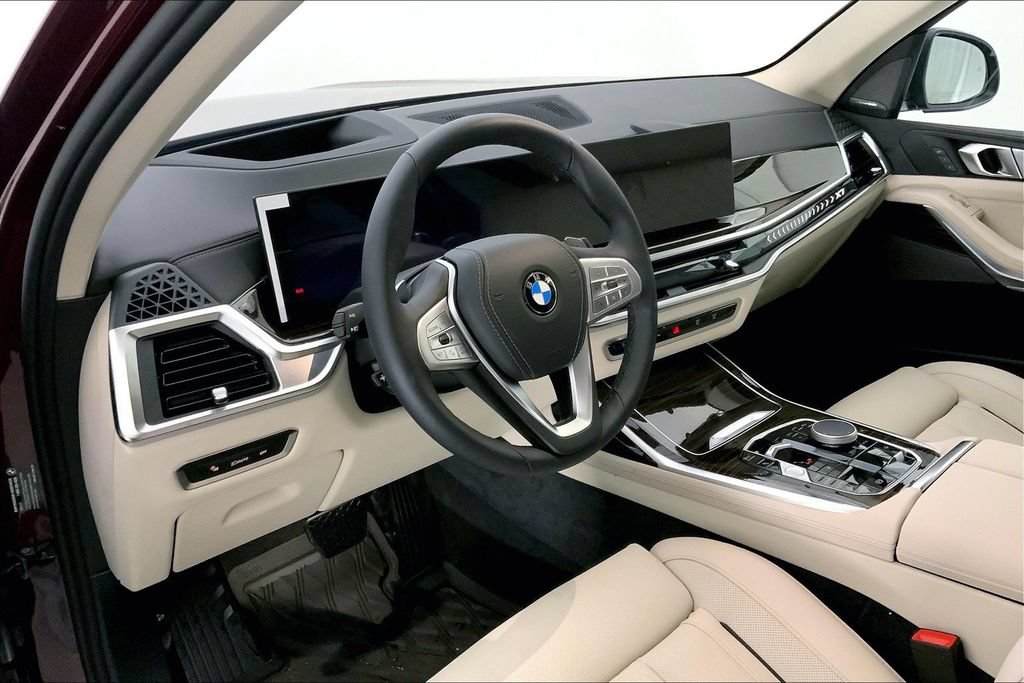 New 2026 BMW X7 xDrive40i w/ Premium Package AWD/4WD image 4