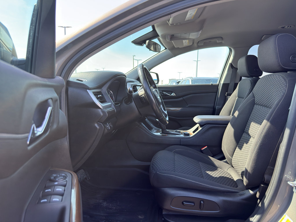 Used 2019 GMC Acadia SLE image 11