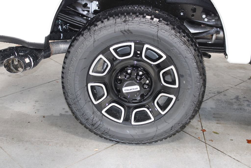New 2026 Ford F250 Platinum image 17