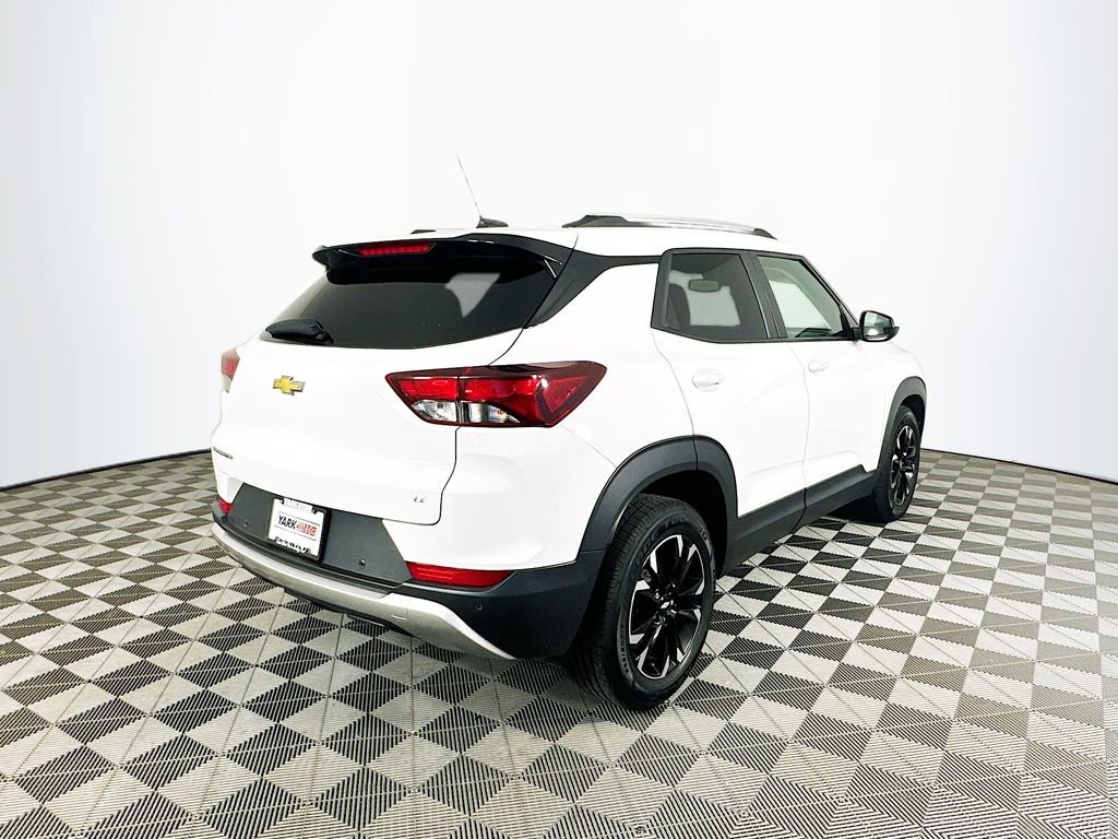 Used 2021 Chevrolet TrailBlazer LT w/ Premium Seating Package FWD image 12