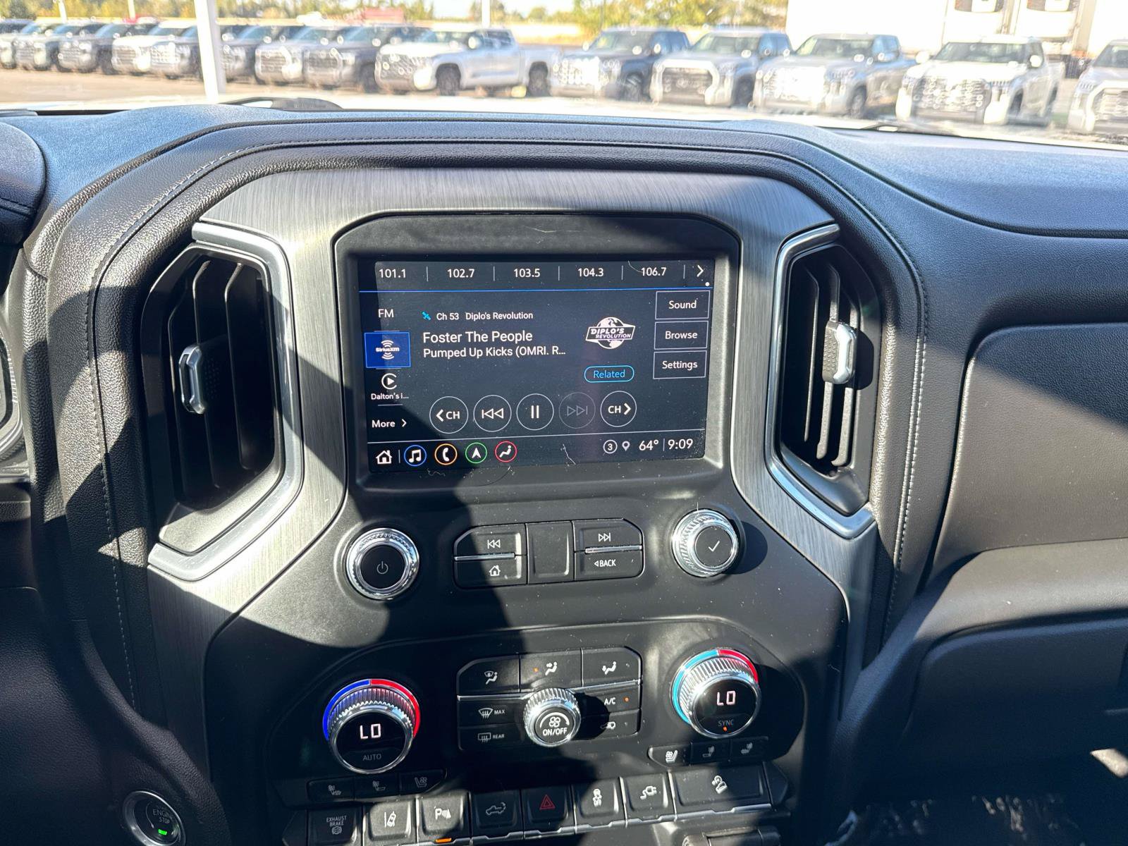 Used 2022 GMC Sierra 3500 Denali AWD/4WD image 23