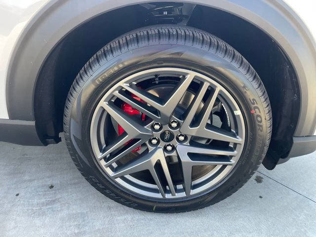 New 2026 Ford Explorer ST-Line w/ ST-Line Street Pack RWD image 32