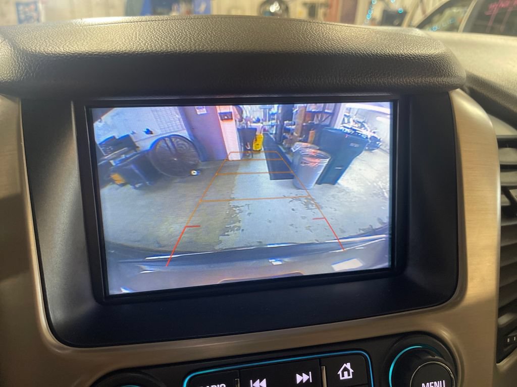 Used 2018 GMC Yukon Denali w/ Open Road Package AWD/4WD image 24