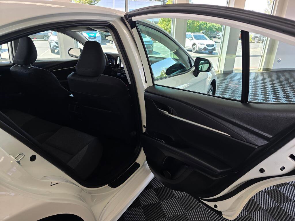 Used 2025 Toyota Camry LE FWD image 39