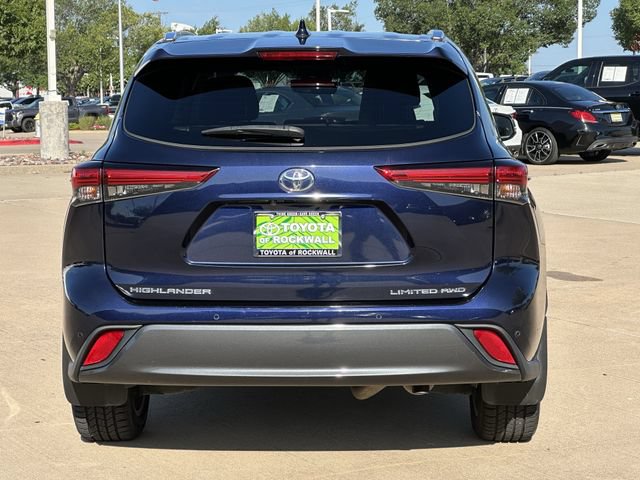 Used 2022 Toyota Highlander Limited AWD/4WD image 4