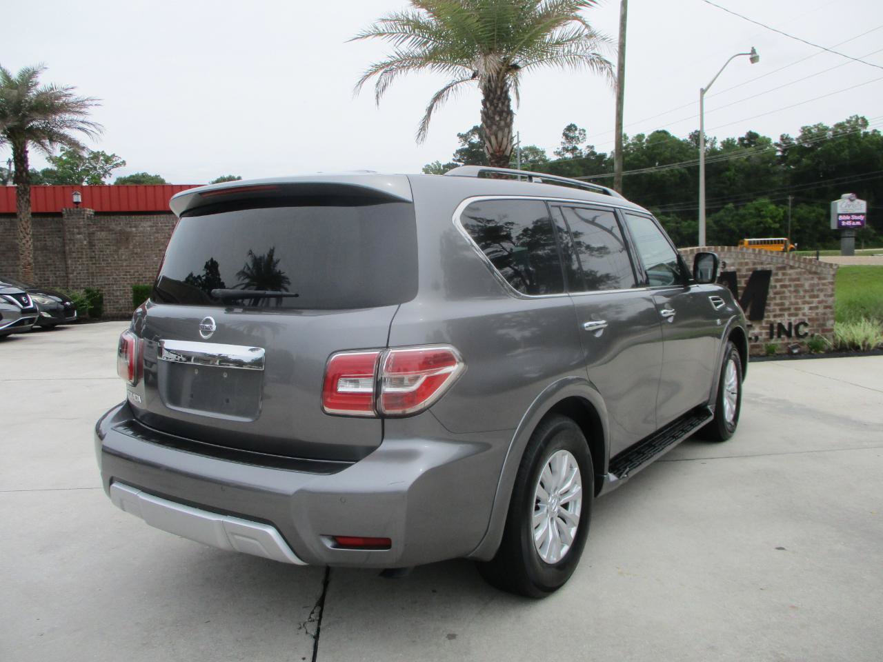 Used 2018 Nissan Armada SV w/ Driver Package RWD image 11