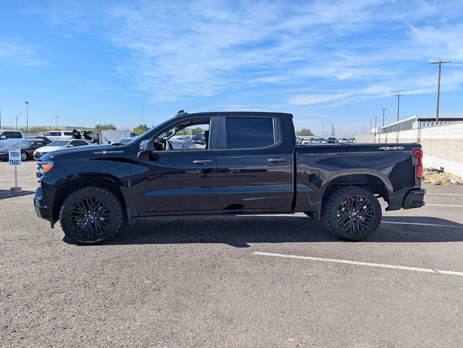 Used 2022 Chevrolet Silverado 1500 Custom image 2