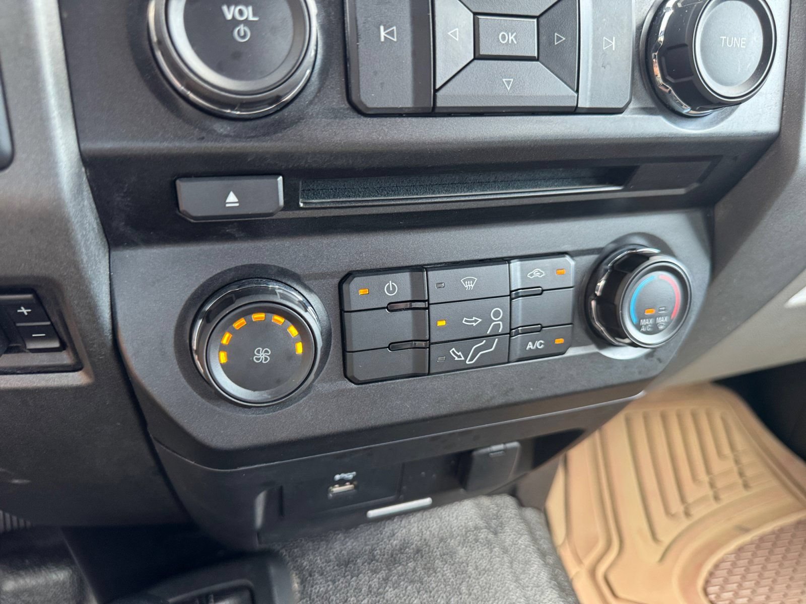Used 2017 Ford F250 XL w/ XL Value Package AWD/4WD image 27