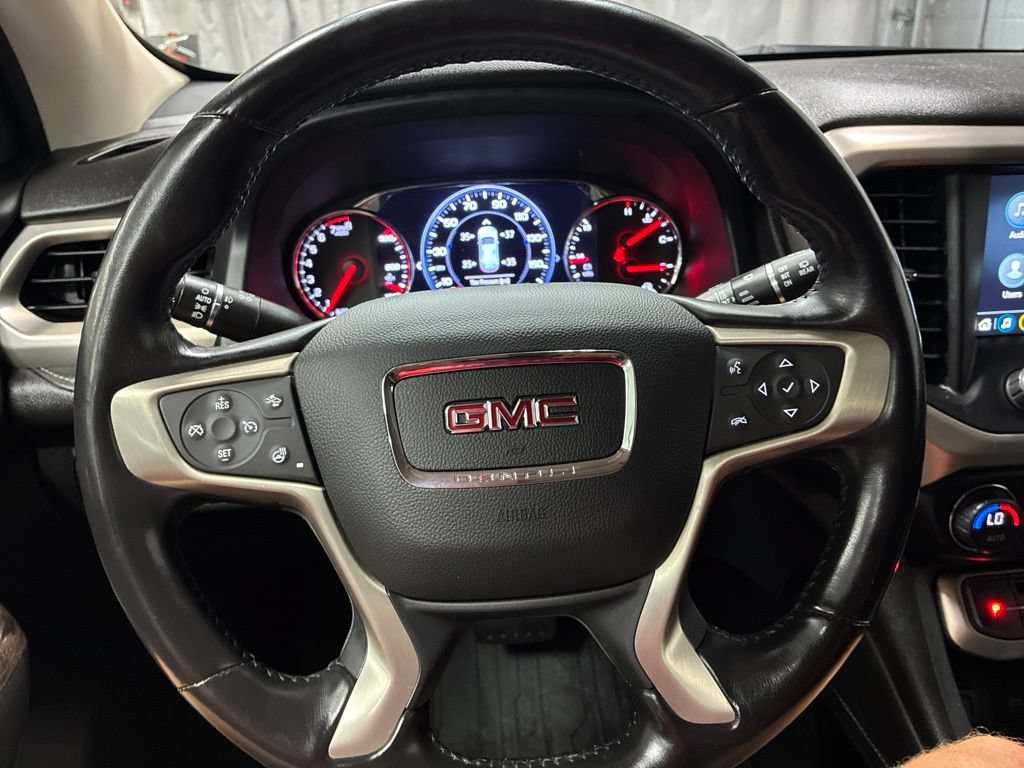 Used 2021 GMC Acadia Denali w/ Denali Technology Package AWD/4WD image 17
