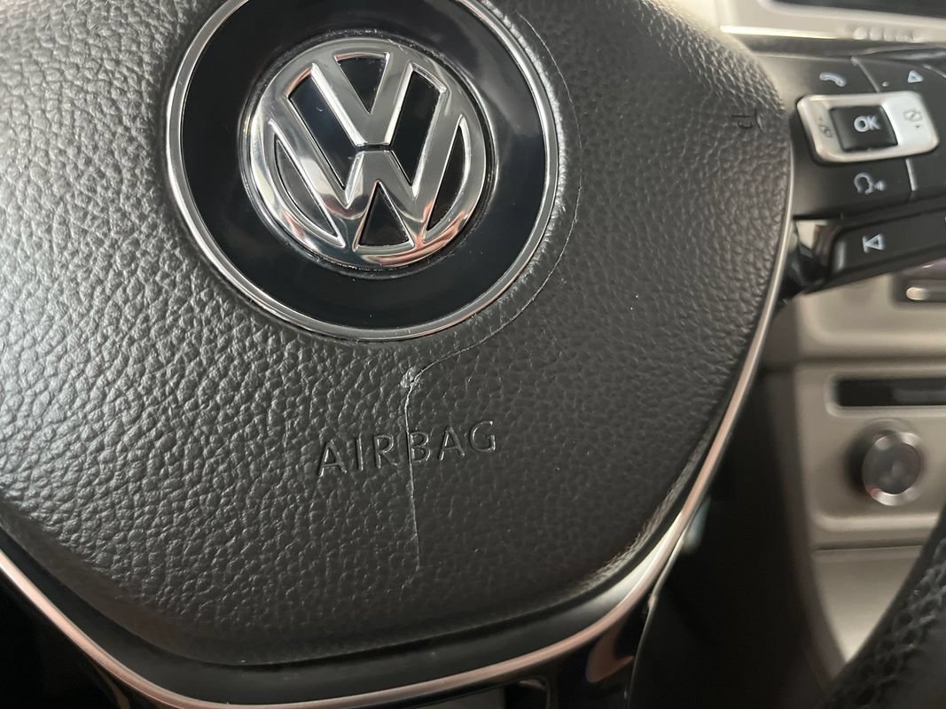 Used 2016 Volkswagen Golf S FWD image 36