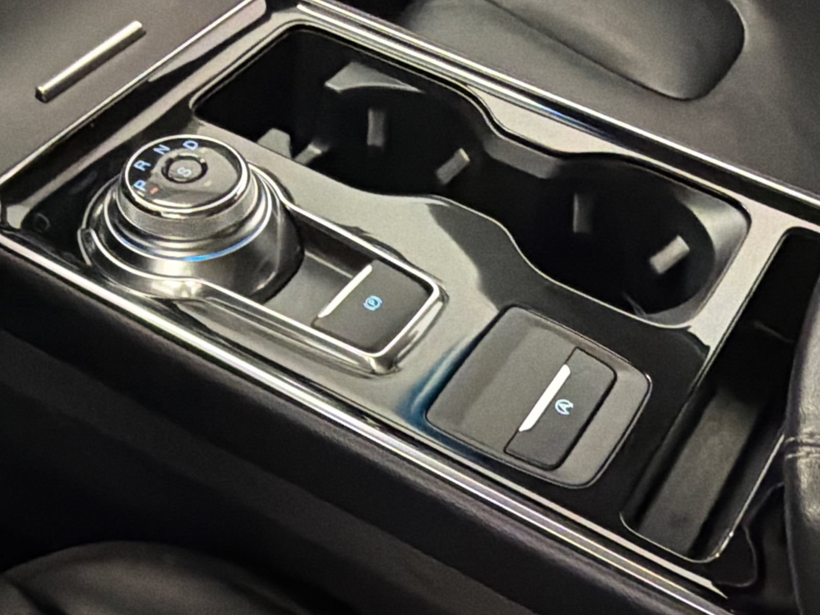 Used 2019 Ford Edge Titanium AWD/4WD image 28