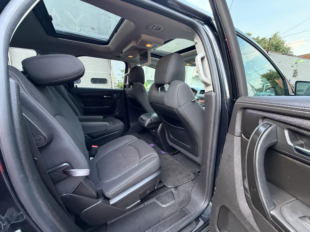 Used 2013 GMC Acadia SLE FWD image 32
