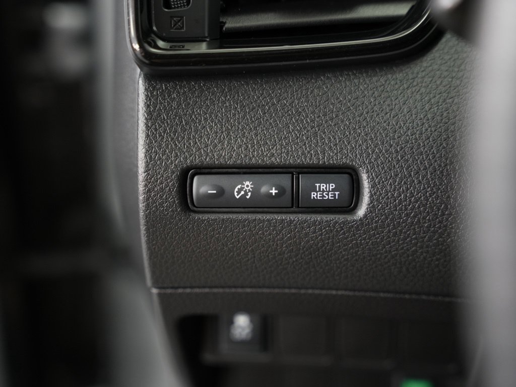 Used 2018 Nissan Rogue Sport S FWD image 40