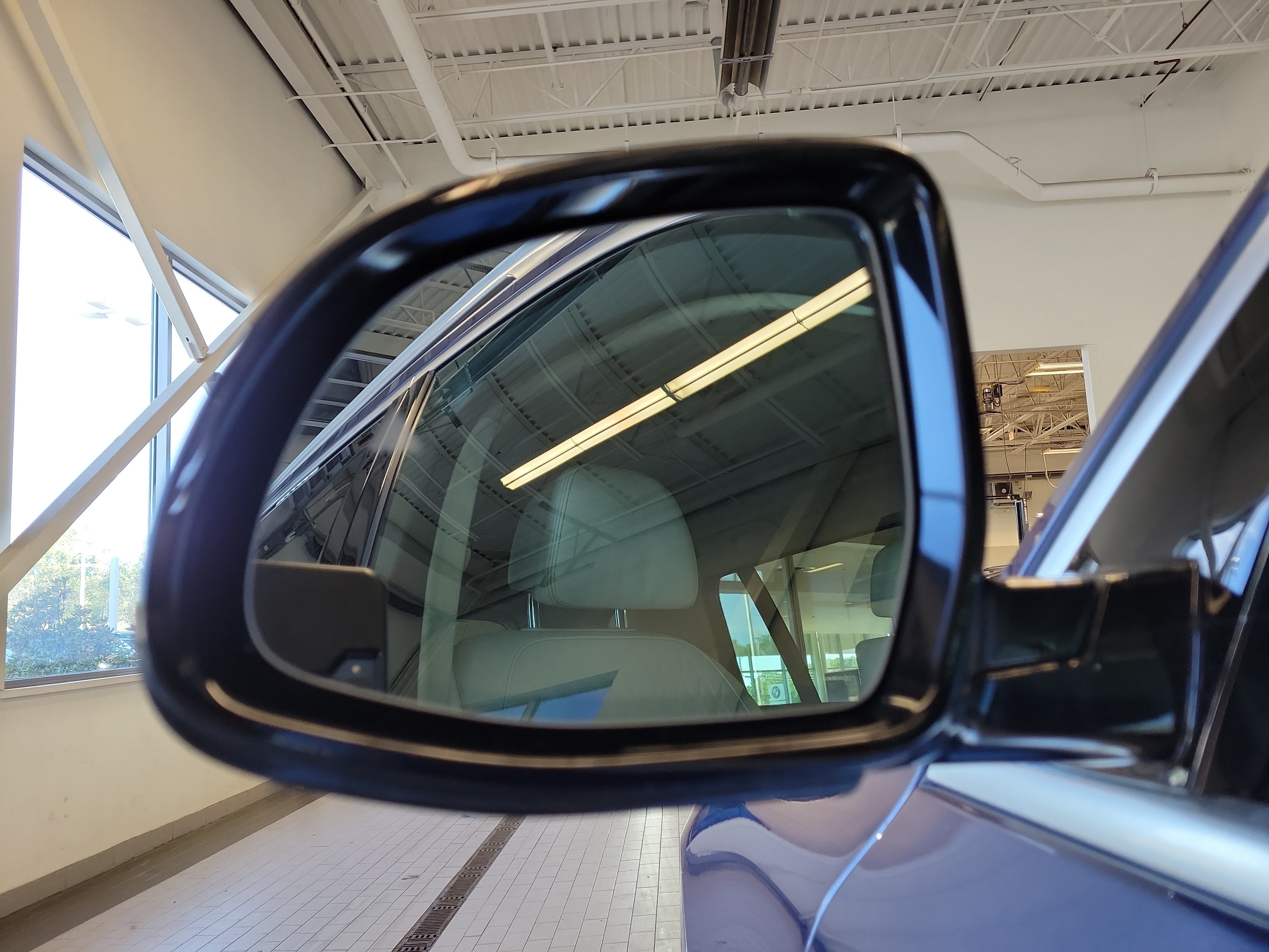Used 2021 BMW ALPINA XB7 AWD/4WD image 10