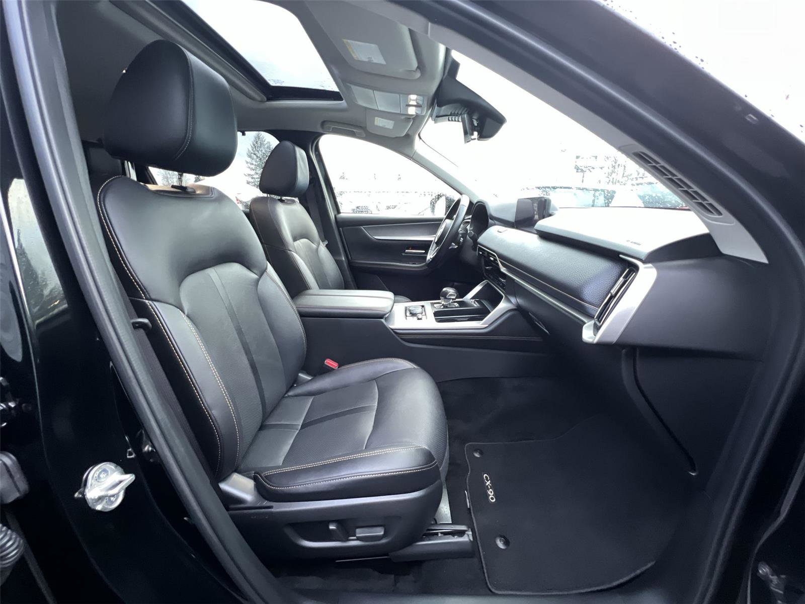 Used 2024 MAZDA CX-90 3.3 Turbo w/ Preferred Plus image 24