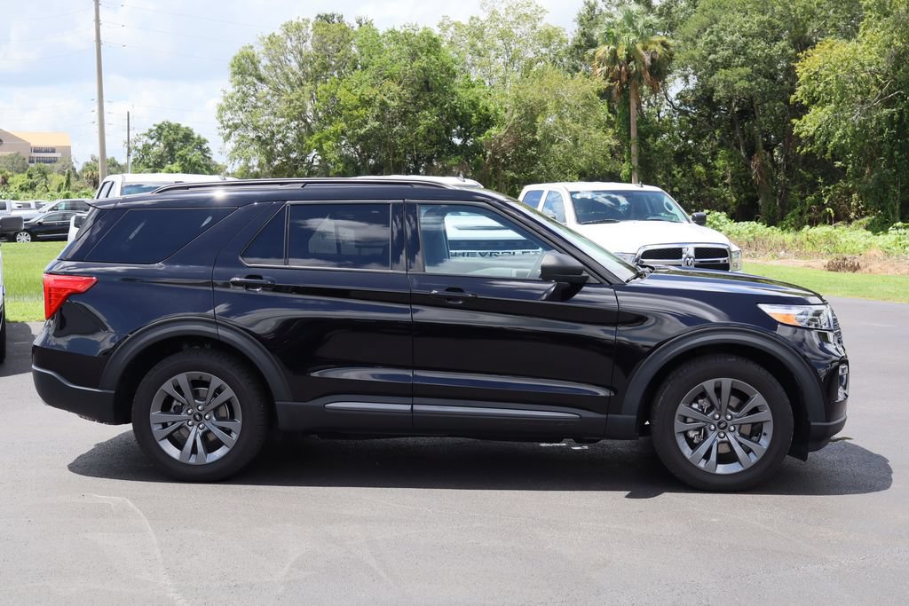 Used 2021 Ford Explorer XLT w/ Equipment Group 202A AWD/4WD image 10