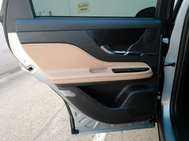 Used 2023 Lincoln Corsair Reserve AWD/4WD image 17