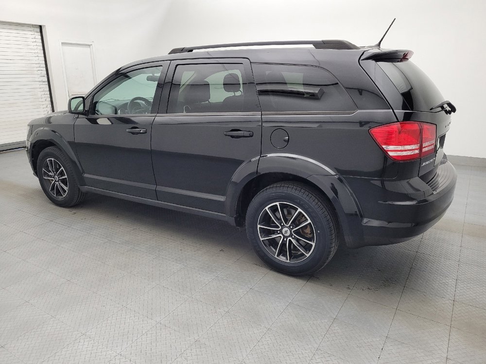 Used 2018 Dodge Journey SE w/ Blacktop Package FWD image 3