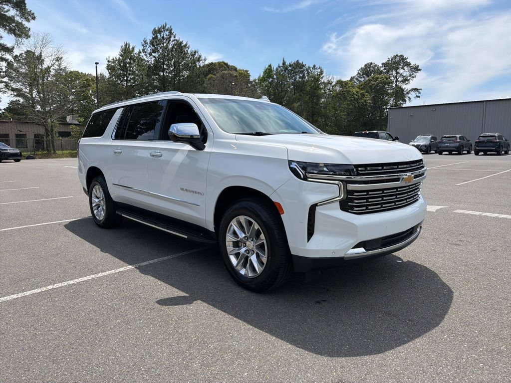 Used 2023 Chevrolet Suburban Premier AWD/4WD image 4