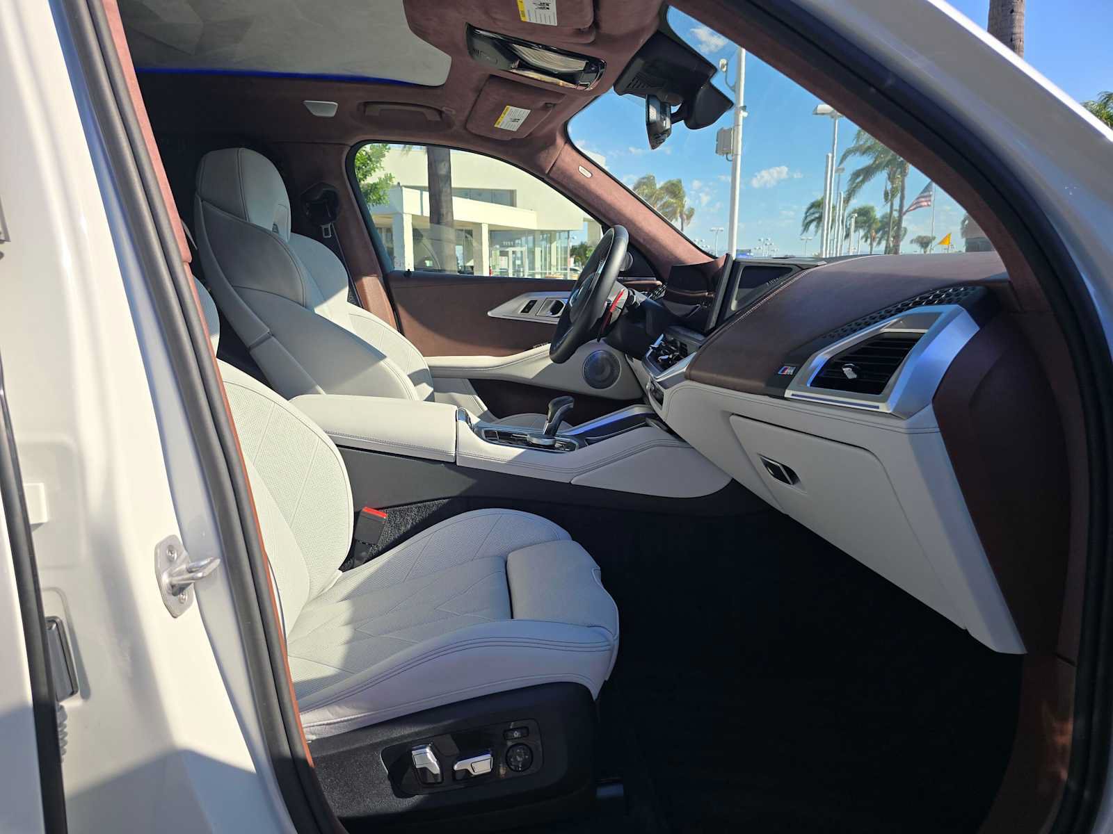 Used 2025 BMW XM AWD/4WD image 10
