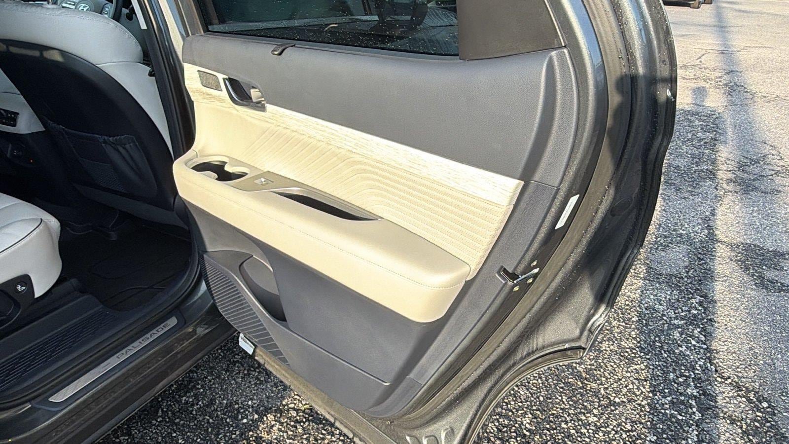 Used 2025 Hyundai Palisade Calligraphy FWD image 20