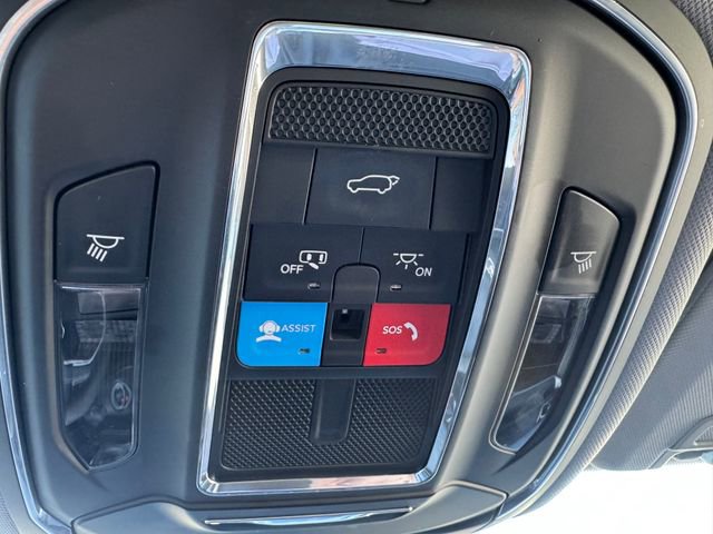Used 2023 Jeep Grand Cherokee L Limited AWD/4WD image 38