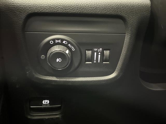 New 2026 Jeep Grand Cherokee L Limited w/ Luxury Tech Group II image 25