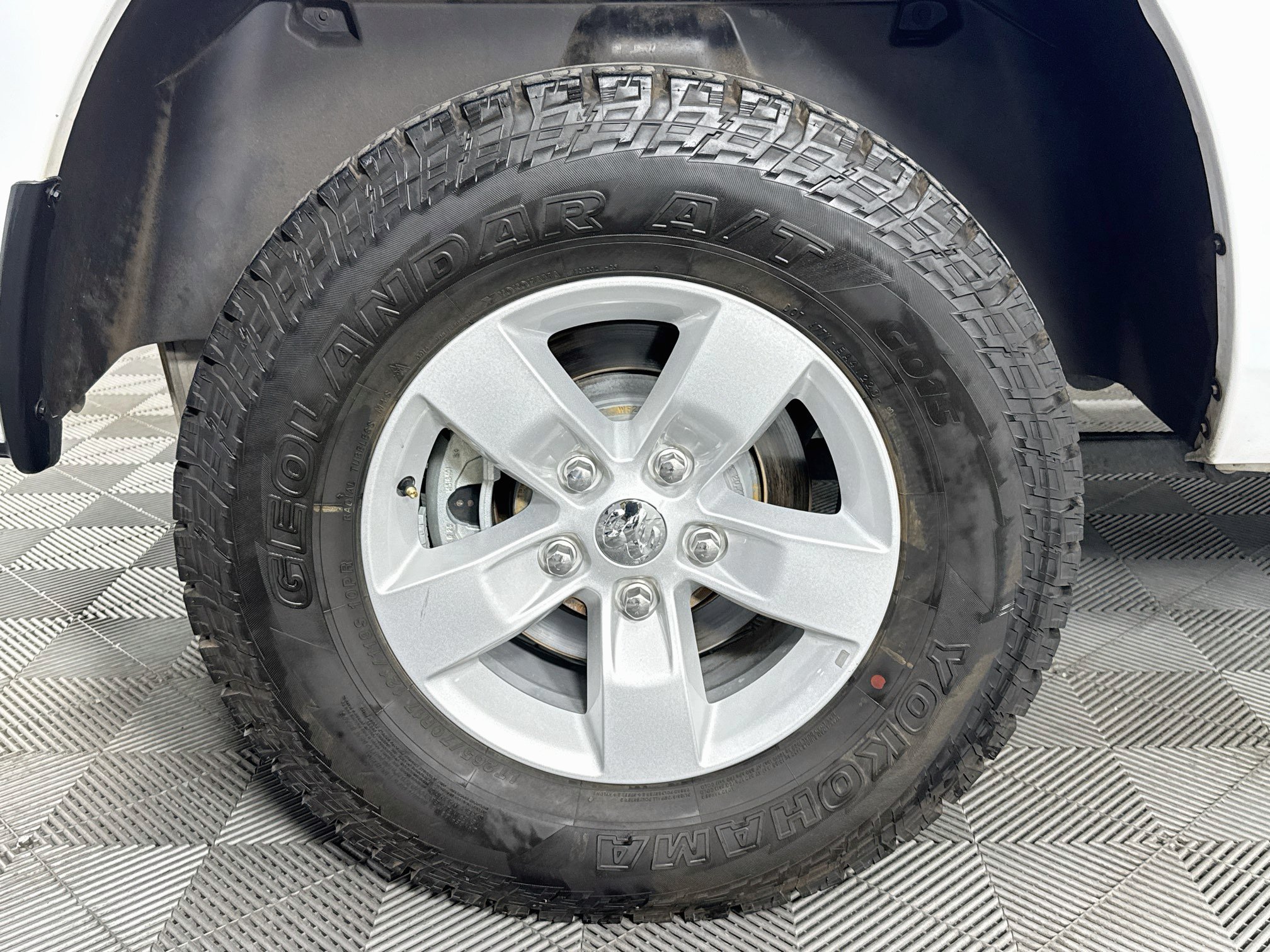 Used 2023 RAM 1500 Classic SLT w/ Electronics Group AWD/4WD image 29