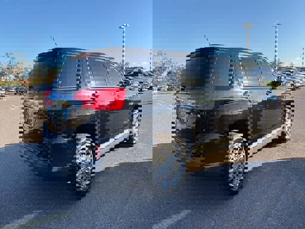 Used 2017 GMC Terrain SLE image 3