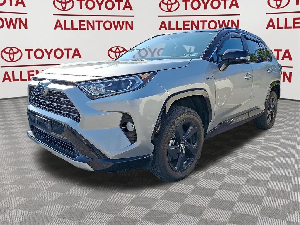 Used 2021 Toyota RAV4 XSE AWD/4WD image 3
